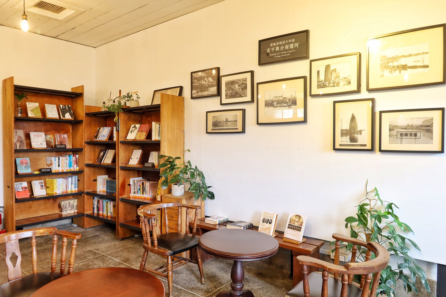 【台南老宅咖啡】河岸咖啡Riverbank café|安平河畔新開幕咖啡廳，坐在百年日式老宅內喝下午茶! @混血珊莎的奇幻旅程