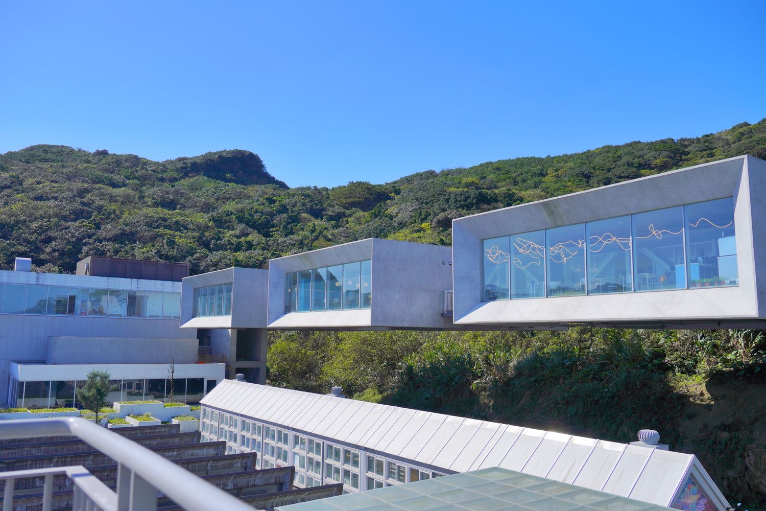 【基隆潮境智能海洋館】北部最強虛實整合實境水族館，四大展區搭配 5 G沉浸式體驗超好玩! @混血珊莎的奇幻旅程