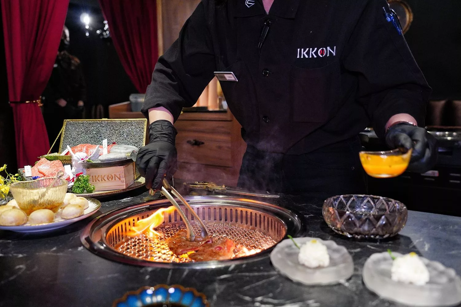 【台中高級燒肉】IKKON和牛會所WagyuClub，華麗古堡風格.頂級燒肉饗宴! @混血珊莎的奇幻旅程