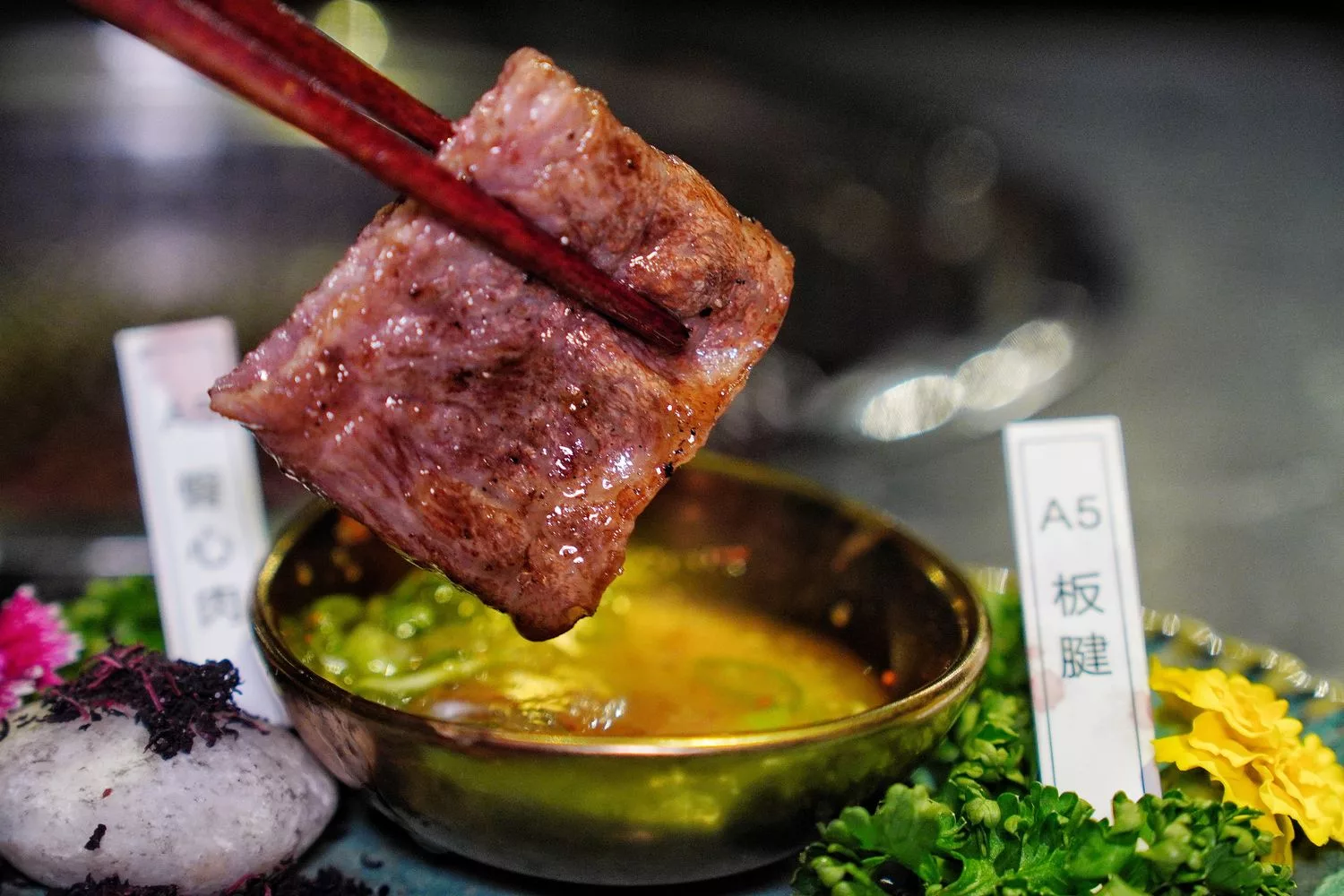 【台中高級燒肉】IKKON和牛會所WagyuClub，華麗古堡風格.頂級燒肉饗宴! @混血珊莎的奇幻旅程