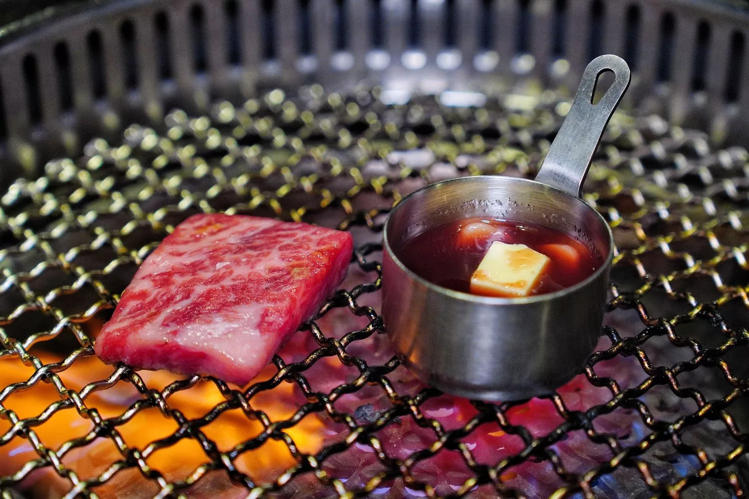 【台中高級燒肉】IKKON和牛會所WagyuClub，華麗古堡風格.頂級燒肉饗宴! @混血珊莎的奇幻旅程