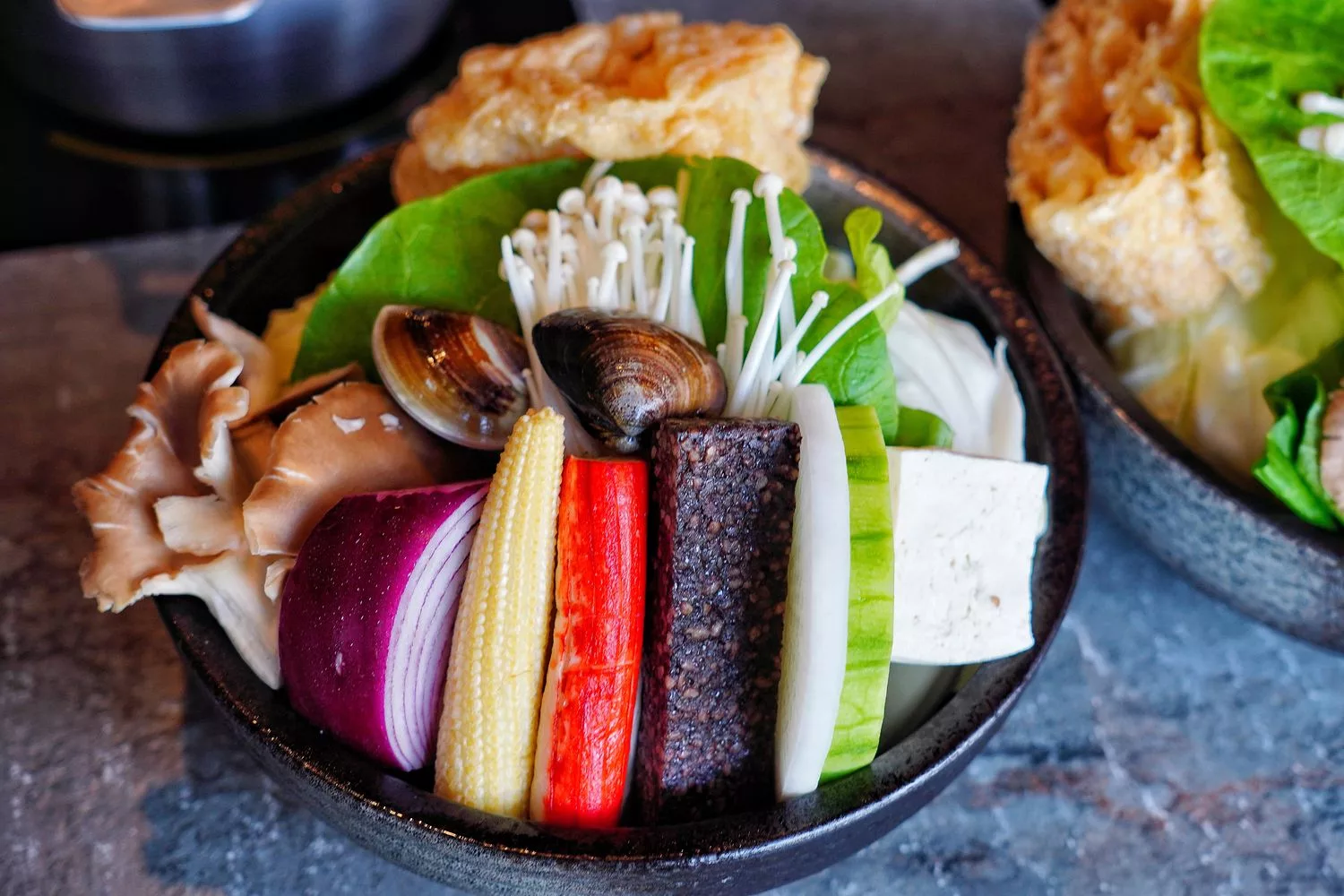 【西屯火鍋】森饗鍋物senn shabu台中漢口館，唯美森林系火鍋，必吃招牌胡椒豬肚湯! @混血珊莎的奇幻旅程