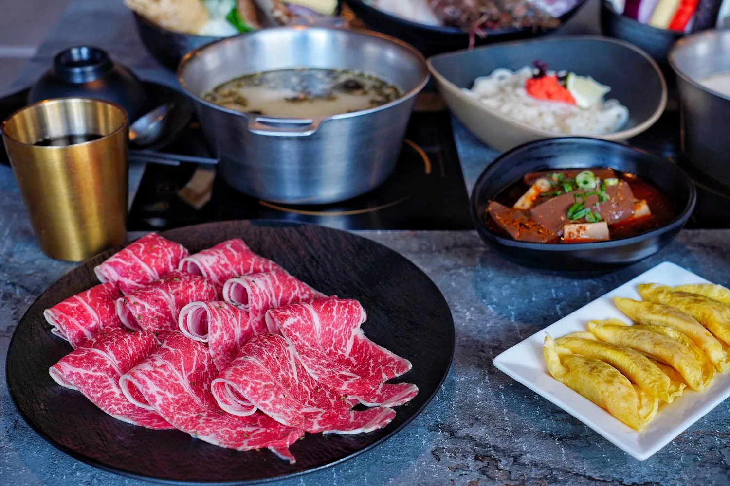 【西屯火鍋】森饗鍋物senn shabu台中漢口館，唯美森林系火鍋，必吃招牌胡椒豬肚湯! @混血珊莎的奇幻旅程