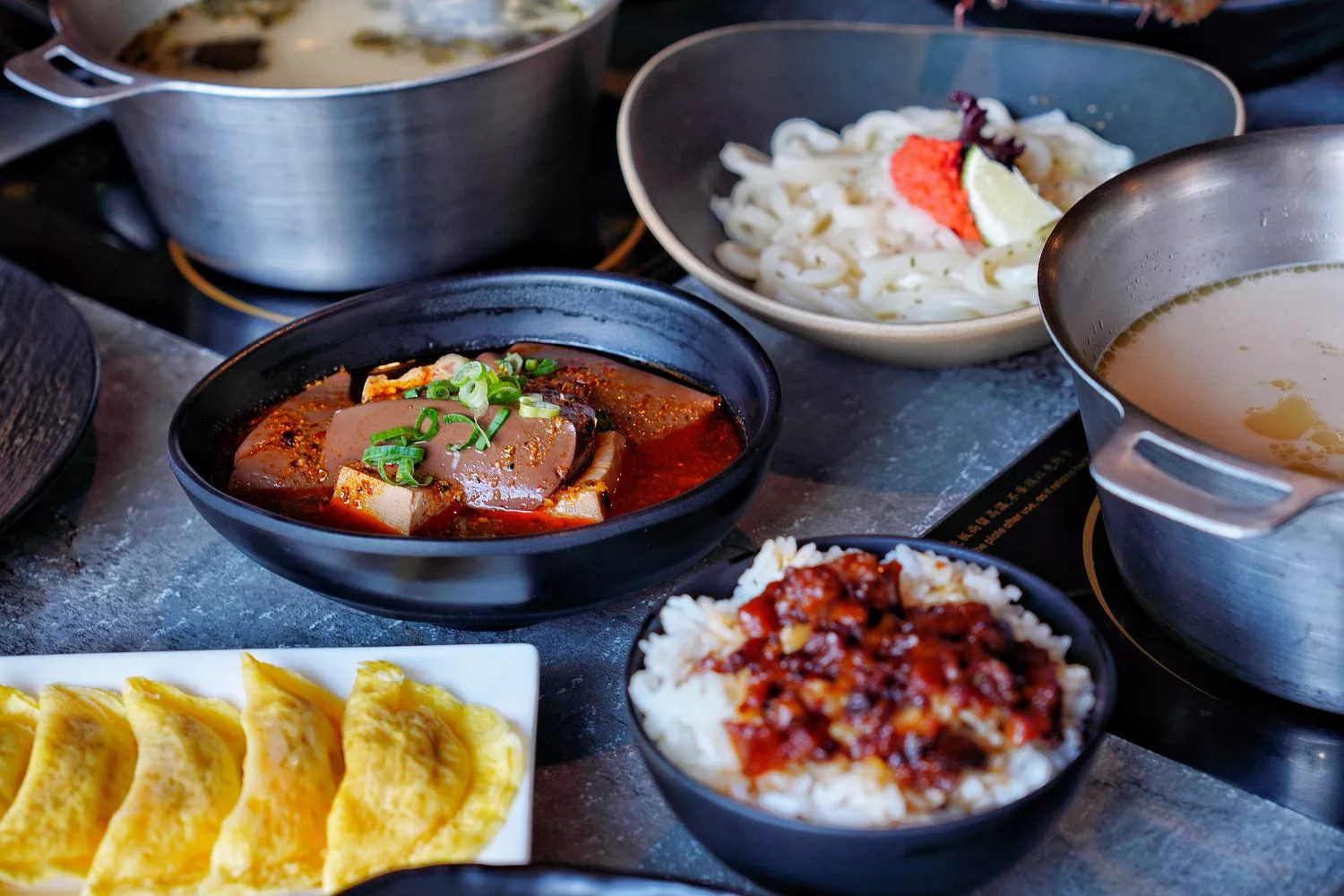 【西屯火鍋】森饗鍋物senn shabu台中漢口館，唯美森林系火鍋，必吃招牌胡椒豬肚湯! @混血珊莎的奇幻旅程