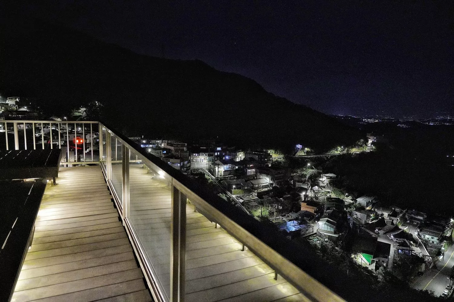 【九份山城逸境】九份必住人氣民宿，夢幻海景跟山城夜景一次擁有! @混血珊莎的奇幻旅程