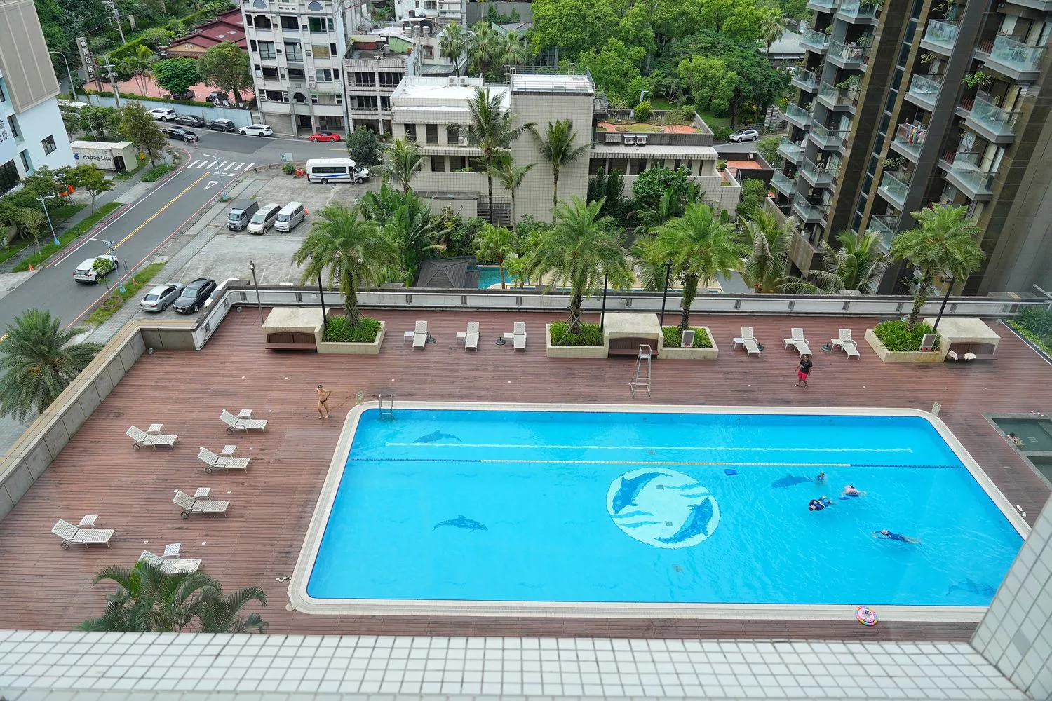 【礁溪長榮鳳凰酒店】千坪空中花園溫泉池，退房享用豐盛早午餐! @混血珊莎的奇幻旅程
