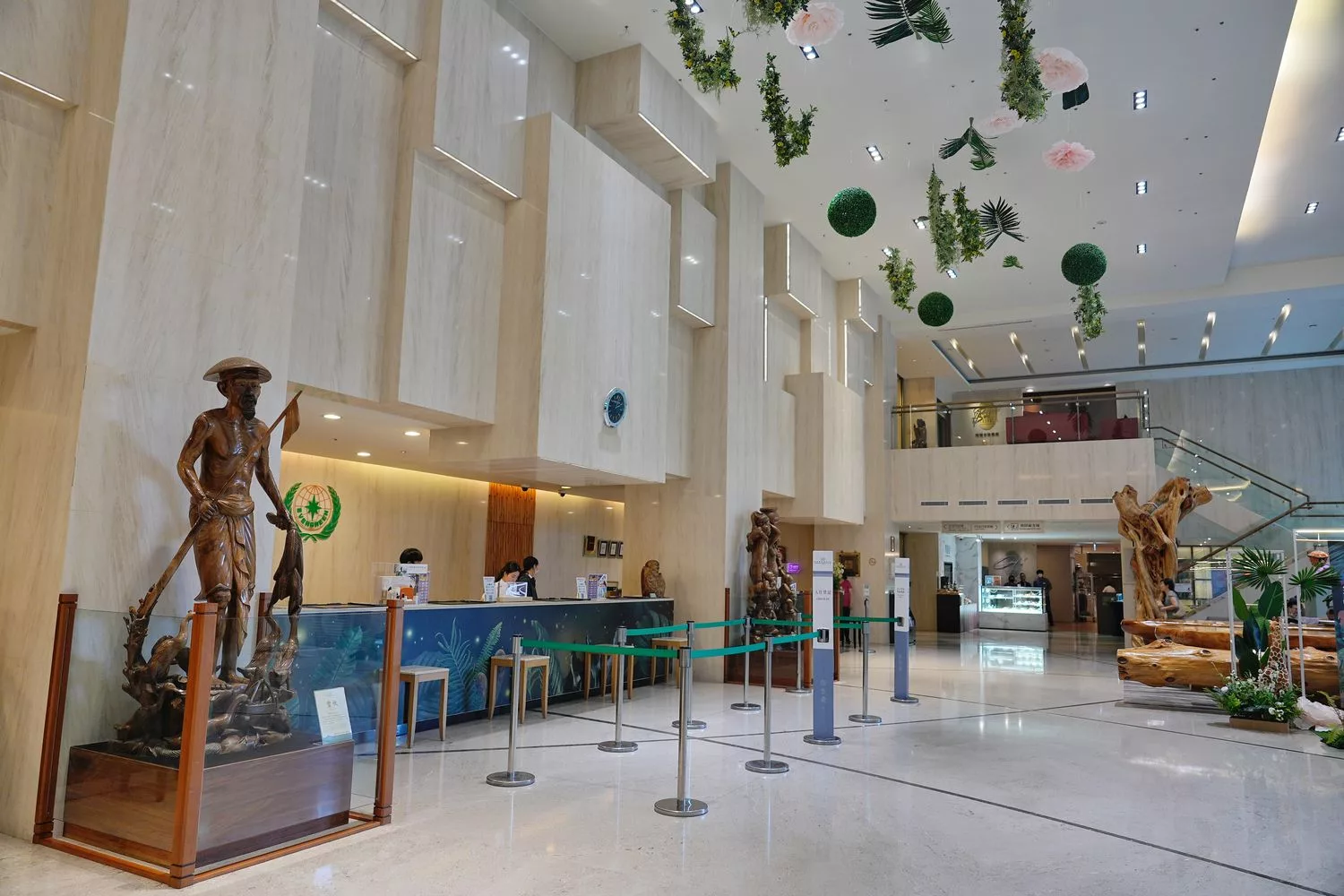 【礁溪長榮鳳凰酒店】千坪空中花園溫泉池，退房享用豐盛早午餐! @混血珊莎的奇幻旅程