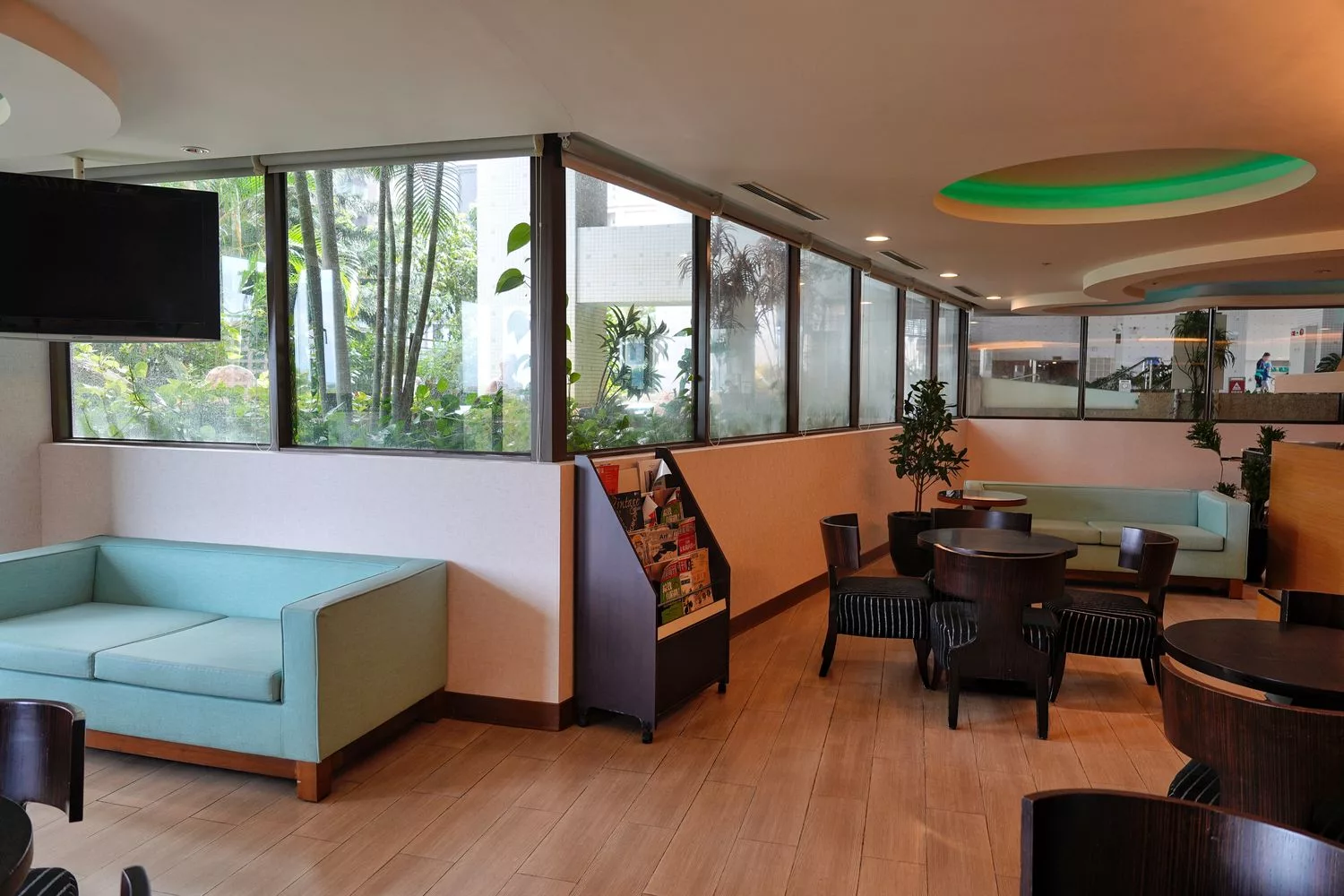 【礁溪長榮鳳凰酒店】千坪空中花園溫泉池，退房享用豐盛早午餐! @混血珊莎的奇幻旅程
