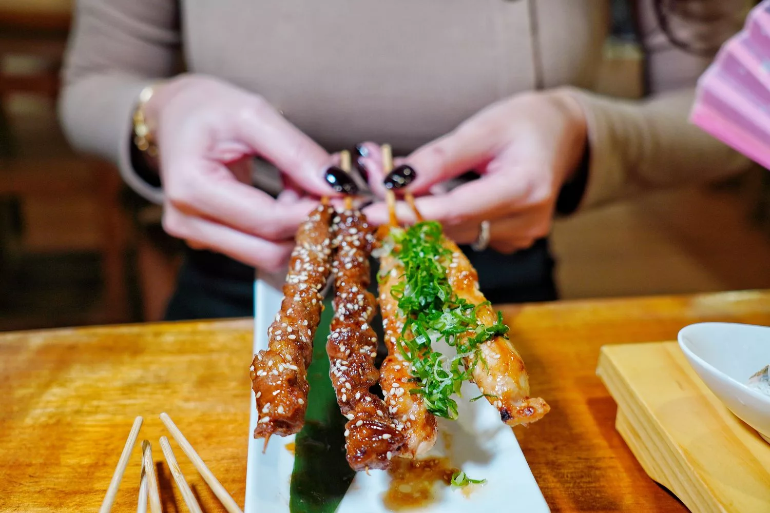 【三重日本料理】老本壽司.生魚片，人氣平價日料.壽司擺盤超吸睛! @混血珊莎的奇幻旅程