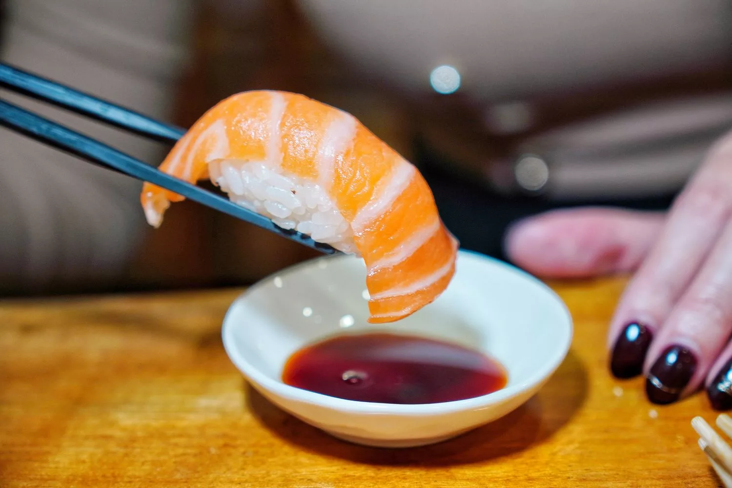 【三重日本料理】老本壽司.生魚片，人氣平價日料.壽司擺盤超吸睛! @混血珊莎的奇幻旅程