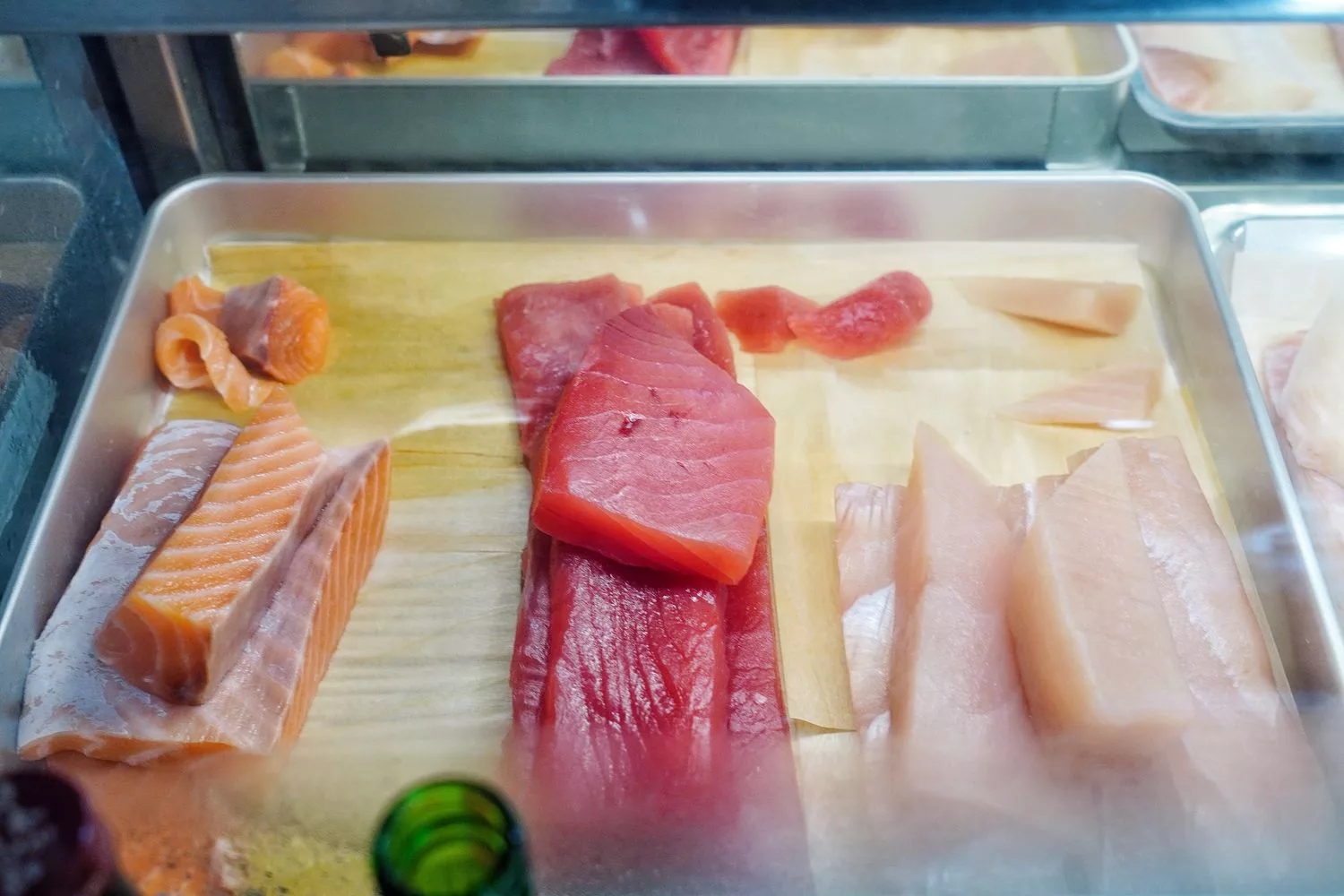 【三重日本料理】老本壽司.生魚片，人氣平價日料.壽司擺盤超吸睛! @混血珊莎的奇幻旅程