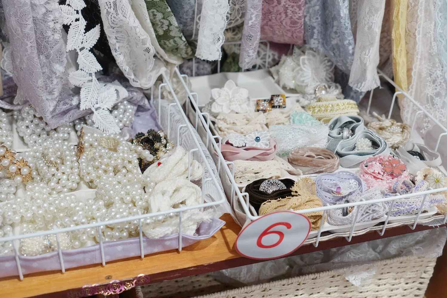 【京都和服體驗】Okimono屋 清水寺店，超夢幻髮型搭配優雅和服 中文店員 款式多高CP值! @混血珊莎的奇幻旅程