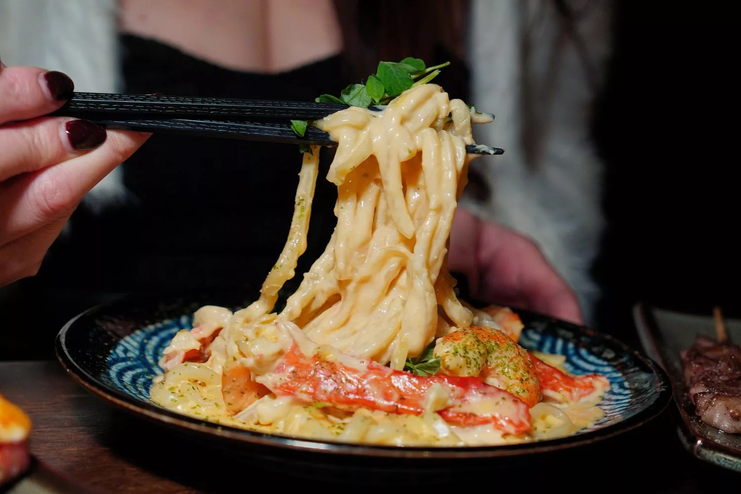 【板橋燒烤】老味噌板橋江翠店，美味串燒配生啤，宵夜小酌首選! @混血珊莎的奇幻旅程