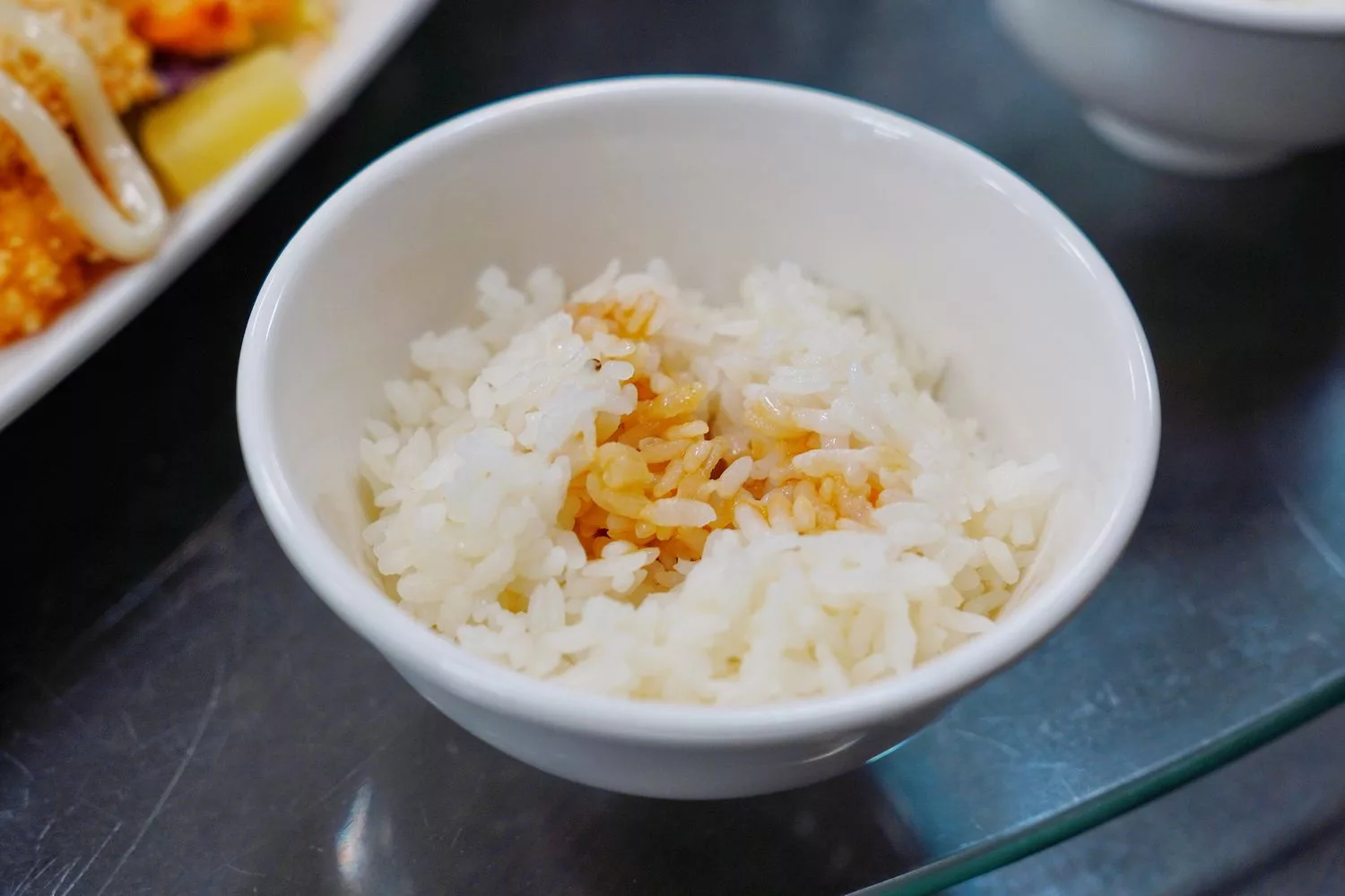 【桃園平價熱炒】三街海鮮屋，桃園平價快炒海鮮附設包廂，多人聚餐首選! @混血珊莎的奇幻旅程