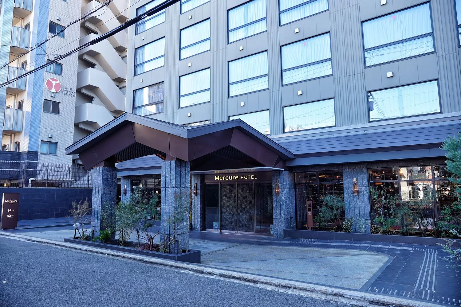 【京都車站美居酒店 Mercure Kyoto Station】主打日本古代貴族主題，華麗時尚系飯店! @混血珊莎的奇幻旅程