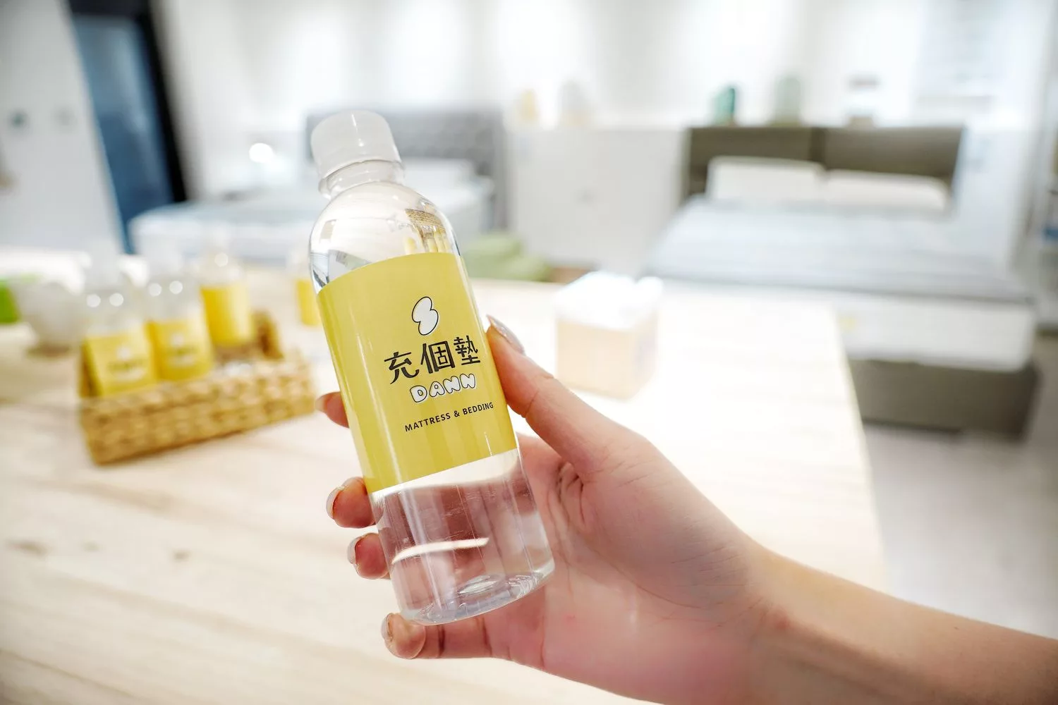【新竹床墊推薦】充個墊 新竹竹北店，台灣製造享15年保固，體驗一秒入睡的舒適感! @混血珊莎的奇幻旅程