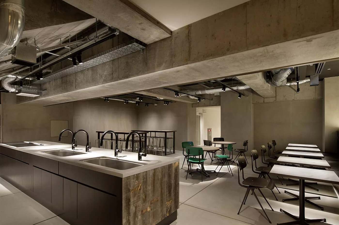 【京都車站飯店】Tune Stay Kyoto，結合書店的文青旅店，Hideout套房享啤酒點心無限吃到飽! @混血珊莎的奇幻旅程