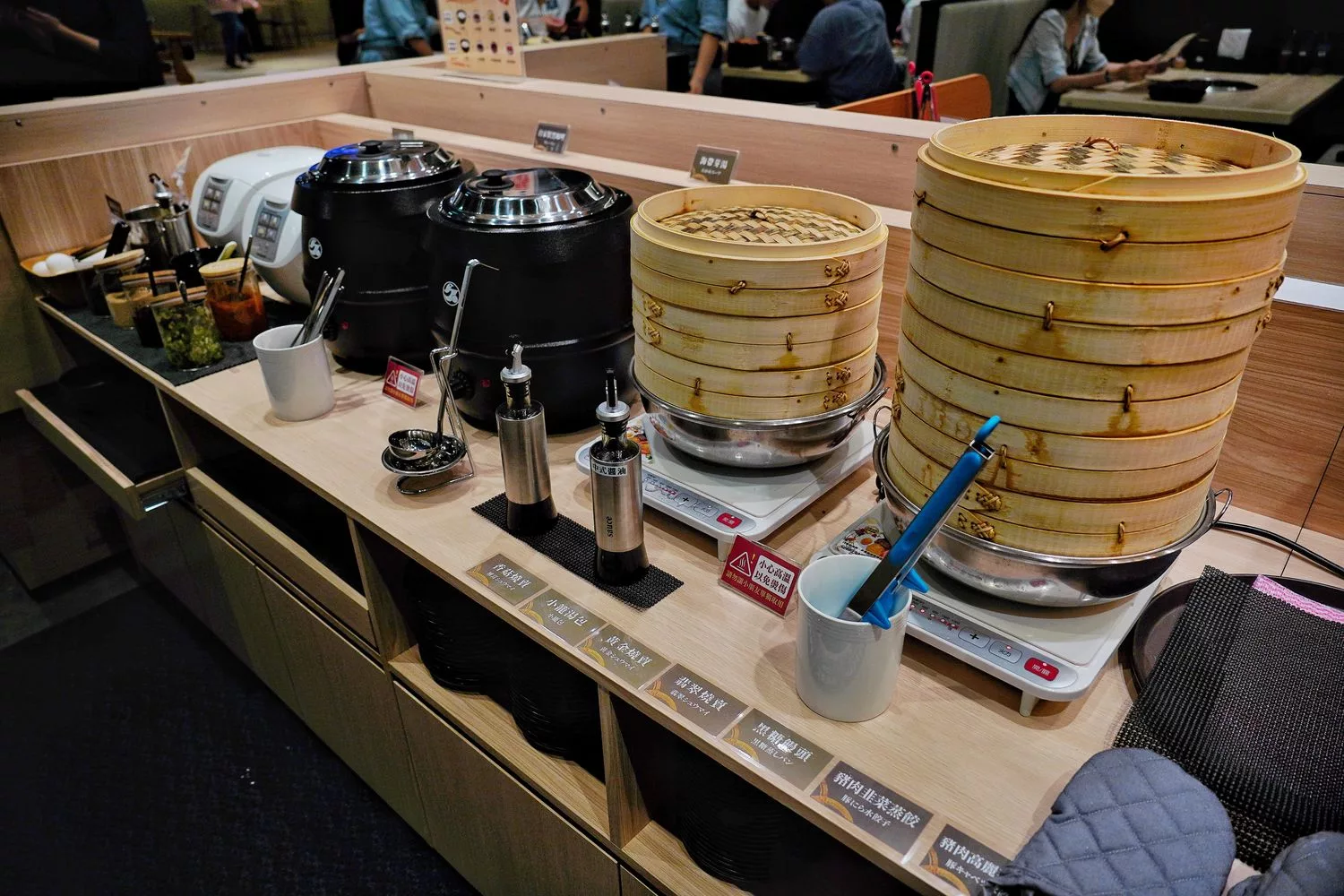 【台中燒烤吃到飽】牛角Buffet 台中lalaport店，套餐吃到飽通通有，自助吧百種餐點跟生啤酒無限爽吃! @混血珊莎的奇幻旅程