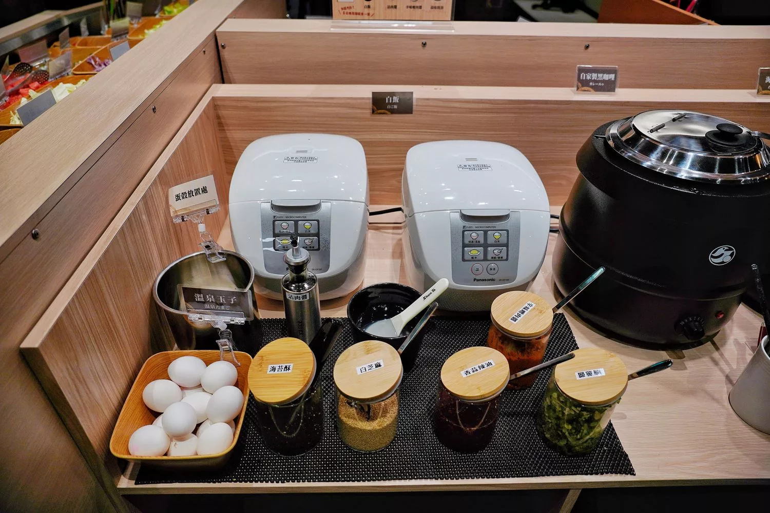 【台中燒烤吃到飽】牛角Buffet 台中lalaport店，套餐吃到飽通通有，自助吧百種餐點跟生啤酒無限爽吃! @混血珊莎的奇幻旅程