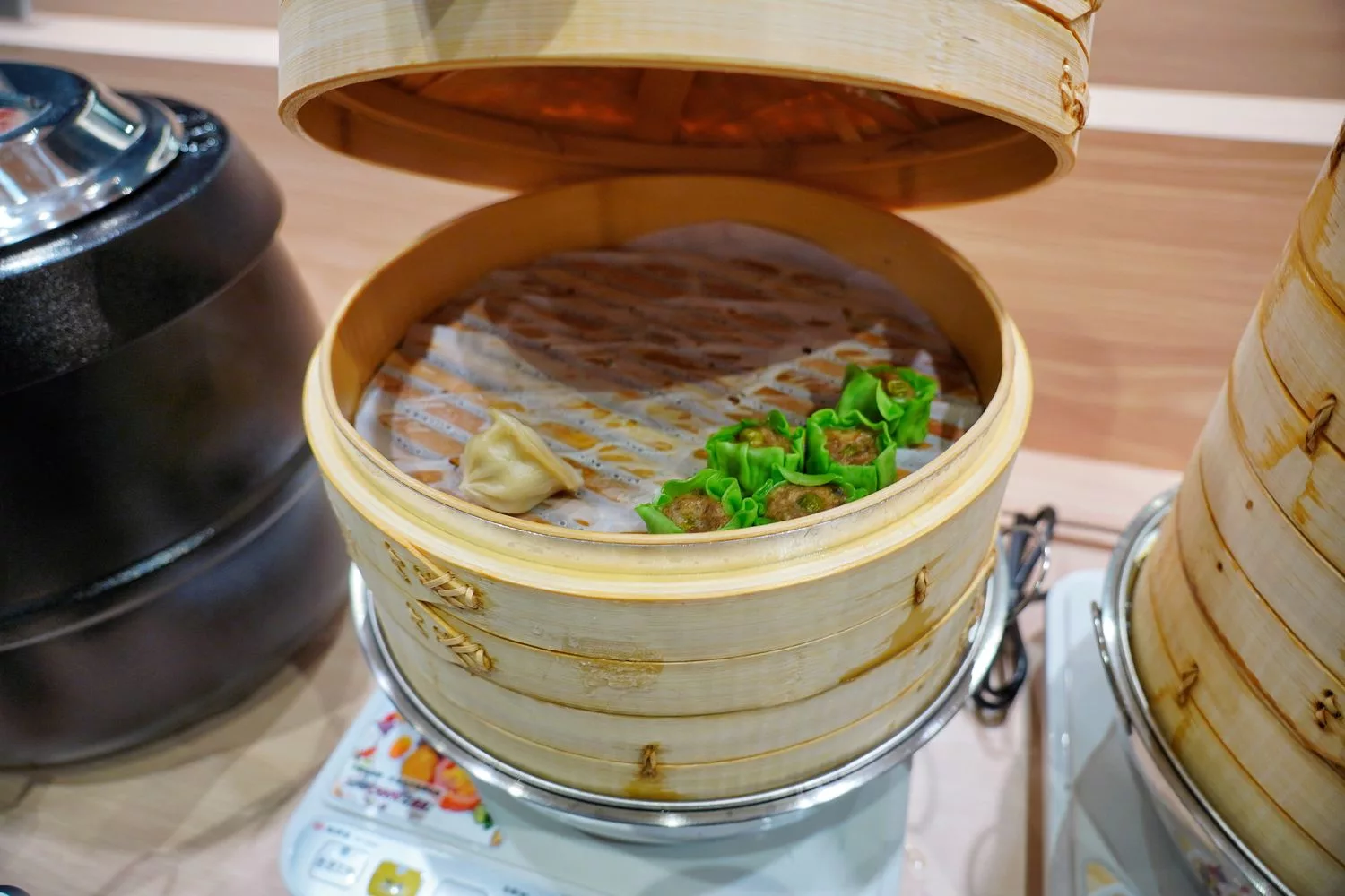 【台中燒烤吃到飽】牛角Buffet 台中lalaport店，套餐吃到飽通通有，自助吧百種餐點跟生啤酒無限爽吃! @混血珊莎的奇幻旅程