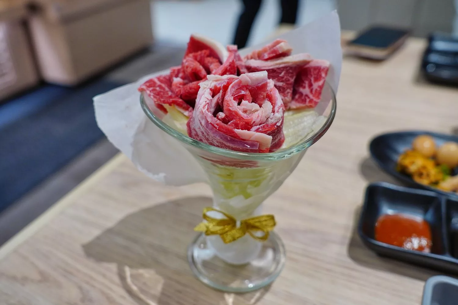 【台中燒烤吃到飽】牛角Buffet 台中lalaport店，套餐吃到飽通通有，自助吧百種餐點跟生啤酒無限爽吃! @混血珊莎的奇幻旅程