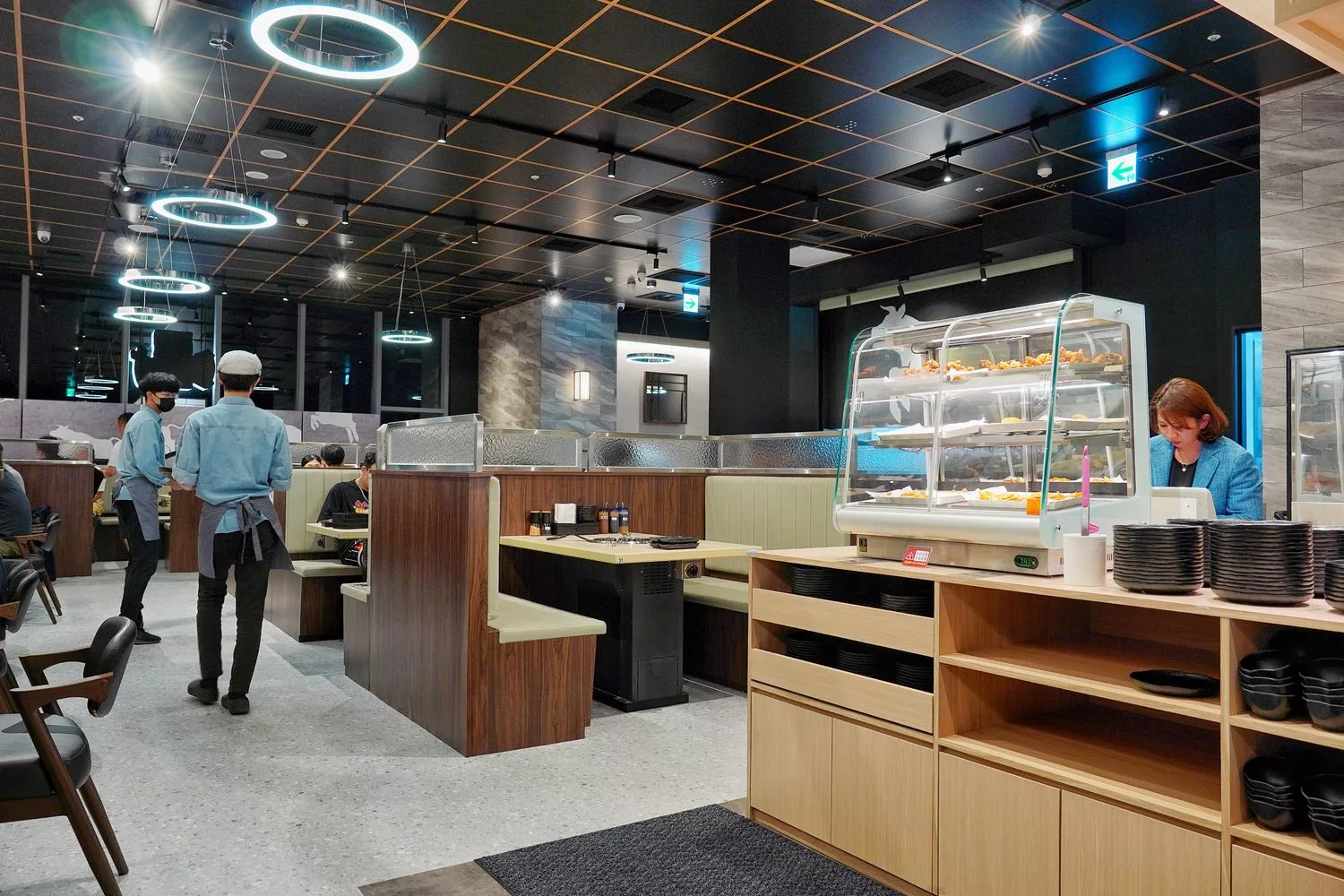 【台中燒烤吃到飽】牛角Buffet 台中lalaport店，套餐吃到飽通通有，自助吧百種餐點跟生啤酒無限爽吃! @混血珊莎的奇幻旅程