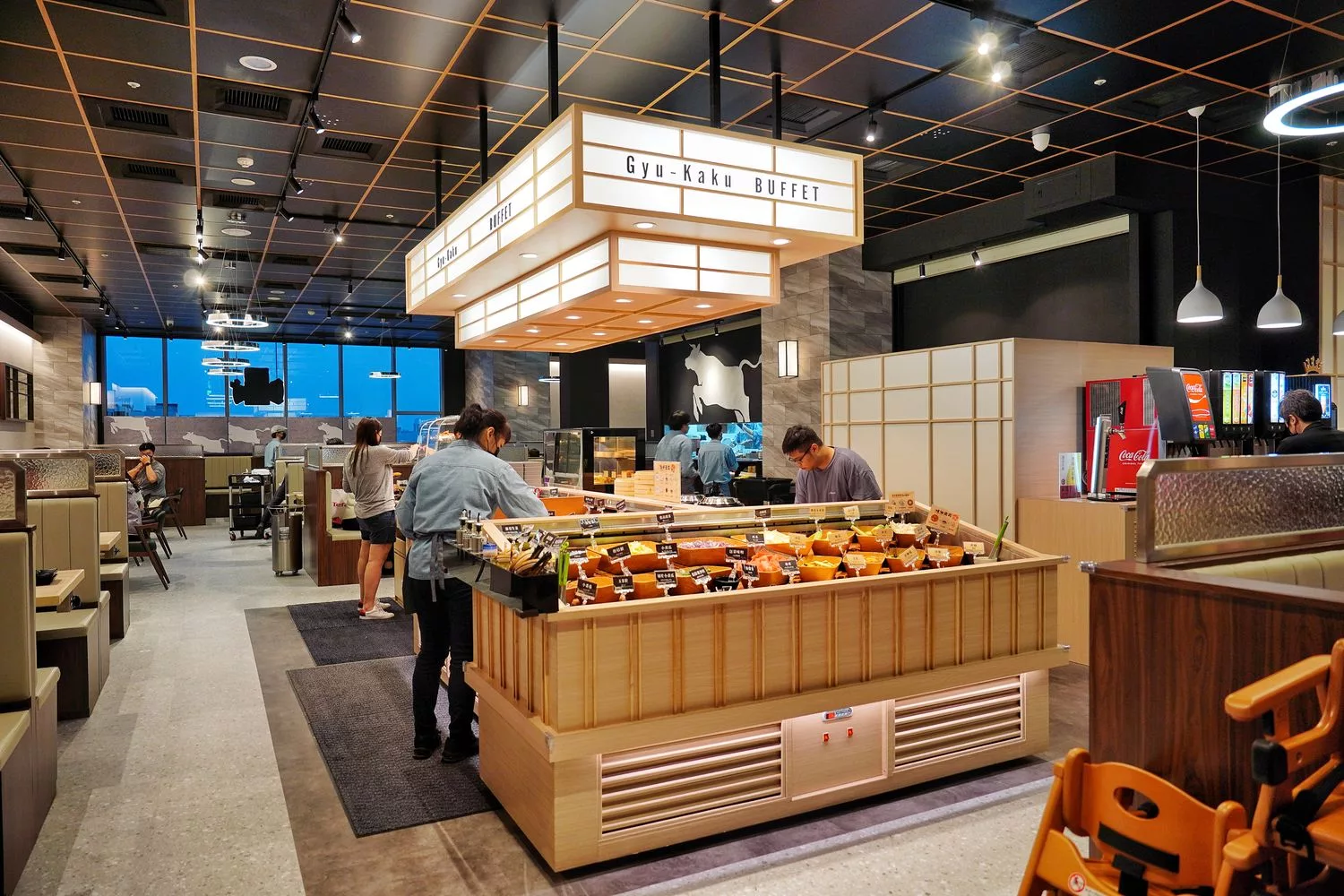 【台中燒烤吃到飽】牛角Buffet 台中lalaport店，套餐吃到飽通通有，自助吧百種餐點跟生啤酒無限爽吃! @混血珊莎的奇幻旅程