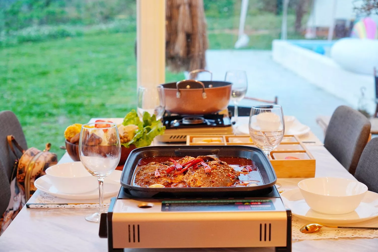 【叢林開始輕奢懶人露營glamping】苗栗懶人露營一泊四食網美泳池漂浮早餐，森林系帳篷IG打卡點! @混血珊莎的奇幻旅程