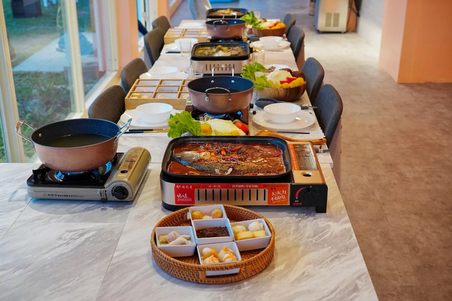 【叢林開始輕奢懶人露營glamping】苗栗懶人露營一泊四食網美泳池漂浮早餐，森林系帳篷IG打卡點! @混血珊莎的奇幻旅程