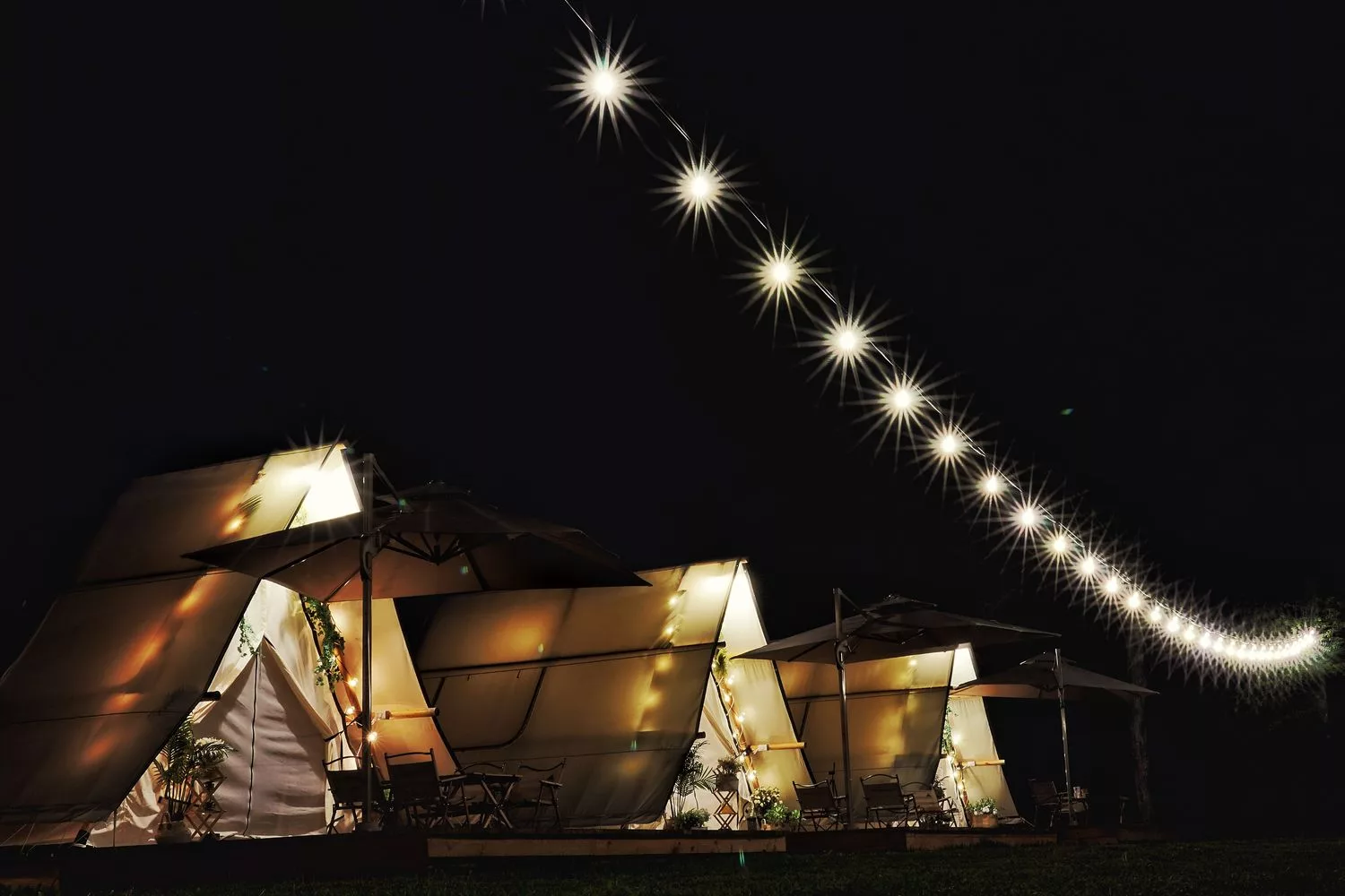 【叢林開始輕奢懶人露營glamping】苗栗懶人露營一泊四食網美泳池漂浮早餐，森林系帳篷IG打卡點! @混血珊莎的奇幻旅程