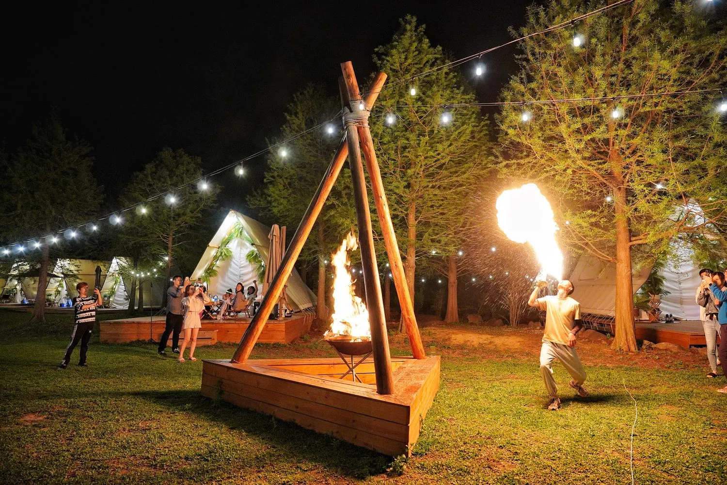 【叢林開始輕奢懶人露營glamping】苗栗懶人露營一泊四食網美泳池漂浮早餐，森林系帳篷IG打卡點! @混血珊莎的奇幻旅程