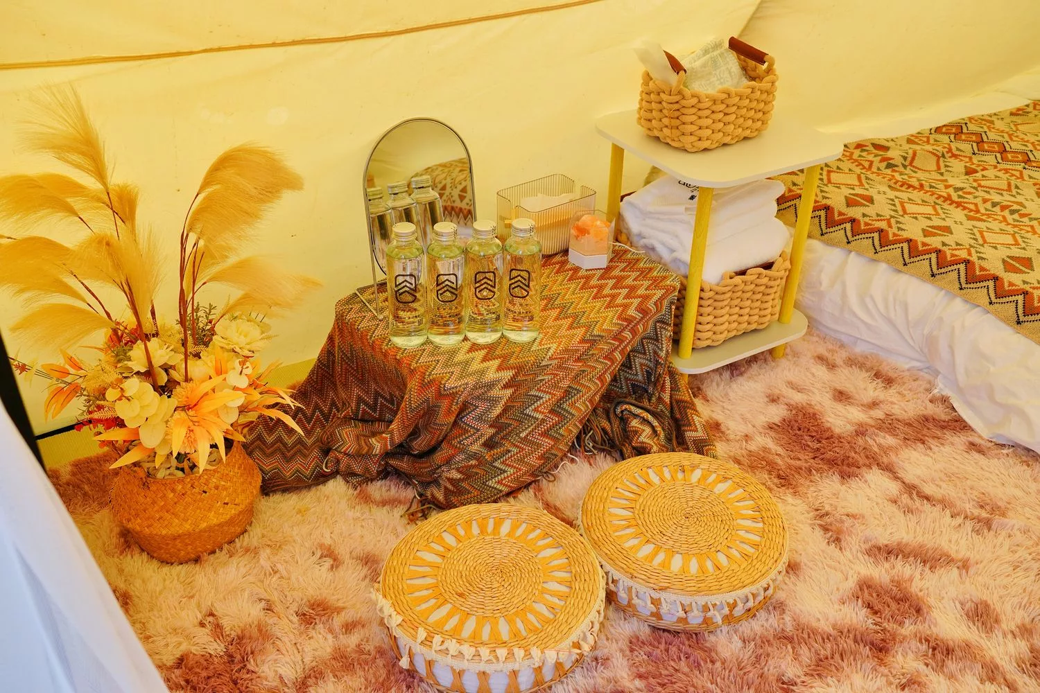 【叢林開始輕奢懶人露營glamping】苗栗懶人露營一泊四食網美泳池漂浮早餐，森林系帳篷IG打卡點! @混血珊莎的奇幻旅程