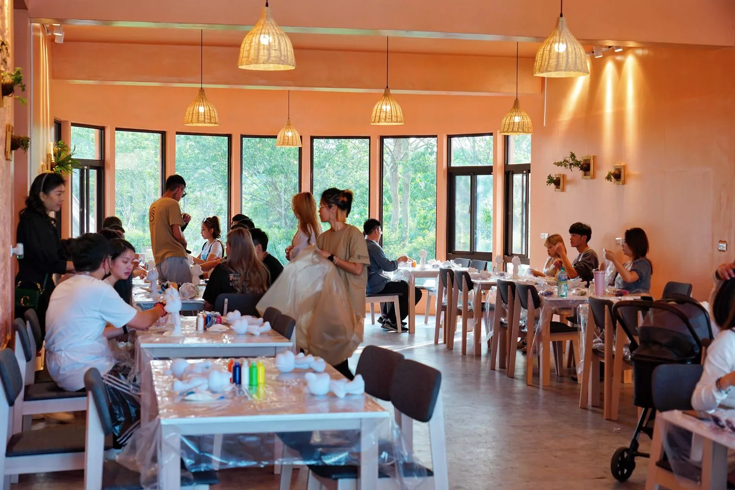 【叢林開始輕奢懶人露營glamping】苗栗懶人露營一泊四食網美泳池漂浮早餐，森林系帳篷IG打卡點! @混血珊莎的奇幻旅程