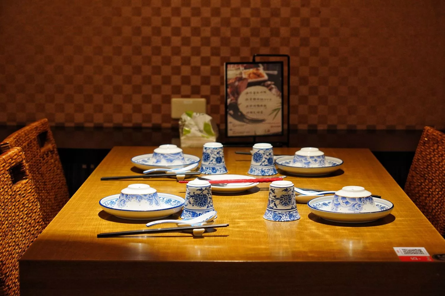 【台南永康美食】LA時尚川菜永康店，華麗中國風包廂裝潢，節日聚餐家庭聚會首選! @混血珊莎的奇幻旅程