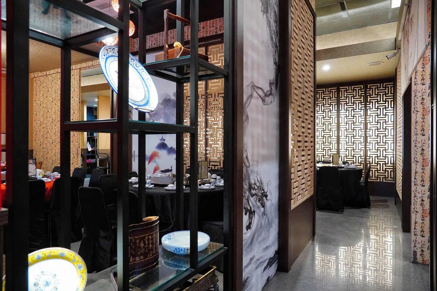【台南永康美食】LA時尚川菜永康店，華麗中國風包廂裝潢，節日聚餐家庭聚會首選! @混血珊莎的奇幻旅程