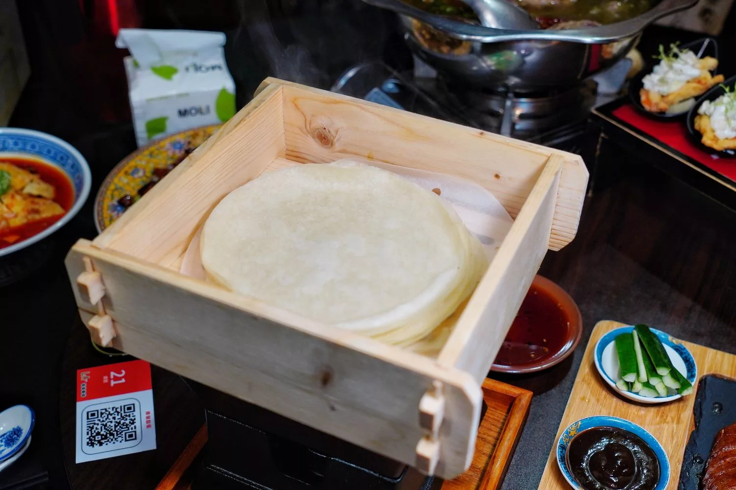 【台南永康美食】LA時尚川菜永康店，華麗中國風包廂裝潢，節日聚餐家庭聚會首選! @混血珊莎的奇幻旅程