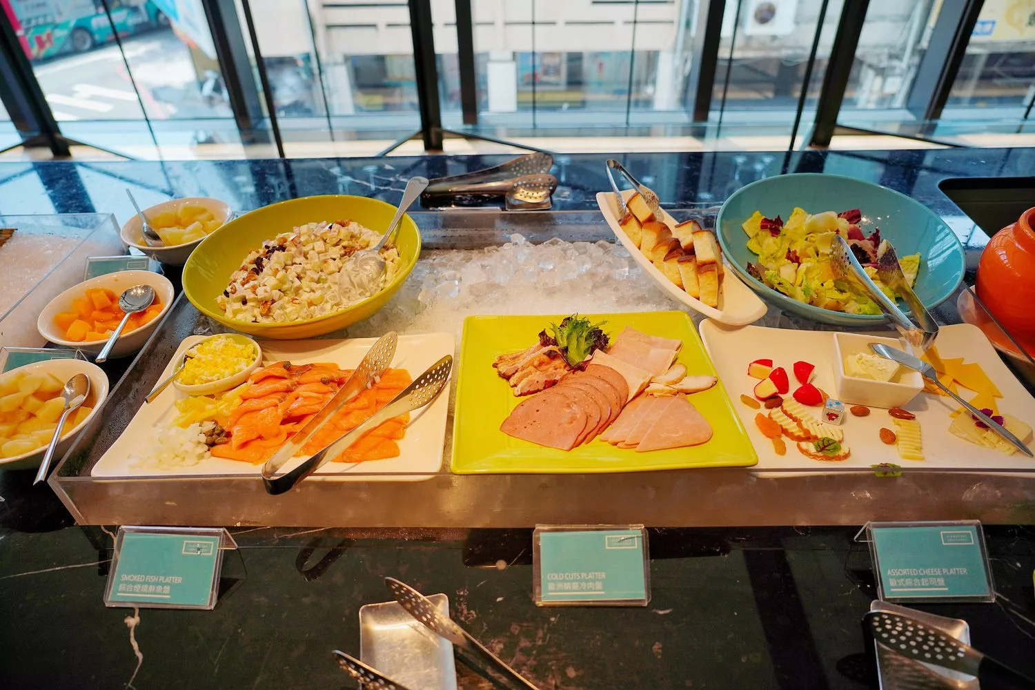 李方艾美酒店新食譜全日餐廳｜海鮮牛排近百道多國料理，大啖異國風味! @混血珊莎的奇幻旅程