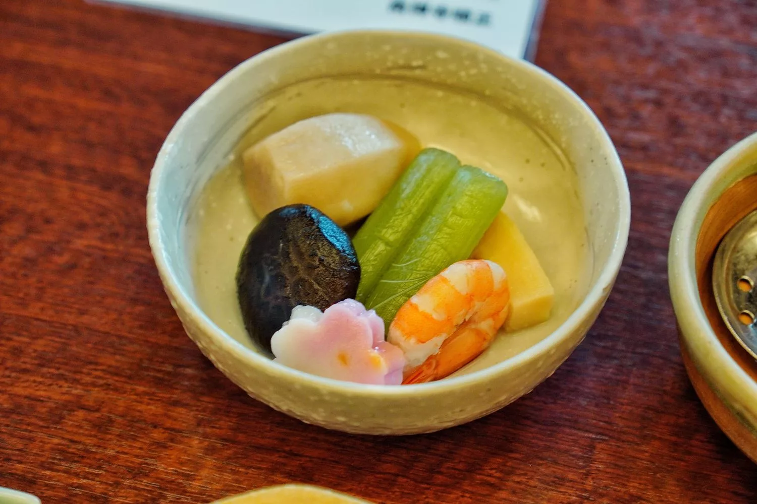 【京都湯豆腐】南禪寺順正,百年湯豆腐老店搭配超美千坪日式庭園! @混血珊莎的奇幻旅程 【京都湯豆腐】南禪寺順正,百年湯豆腐老店搭配超美千坪日式庭園! @混血珊莎的奇幻旅程