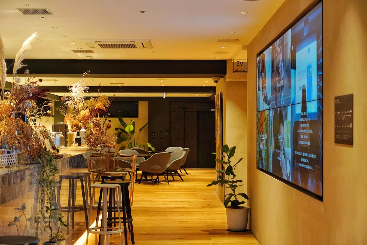 【京都車站飯店】Tune Stay Kyoto，結合書店的文青旅店，Hideout套房享啤酒點心無限吃到飽! @混血珊莎的奇幻旅程