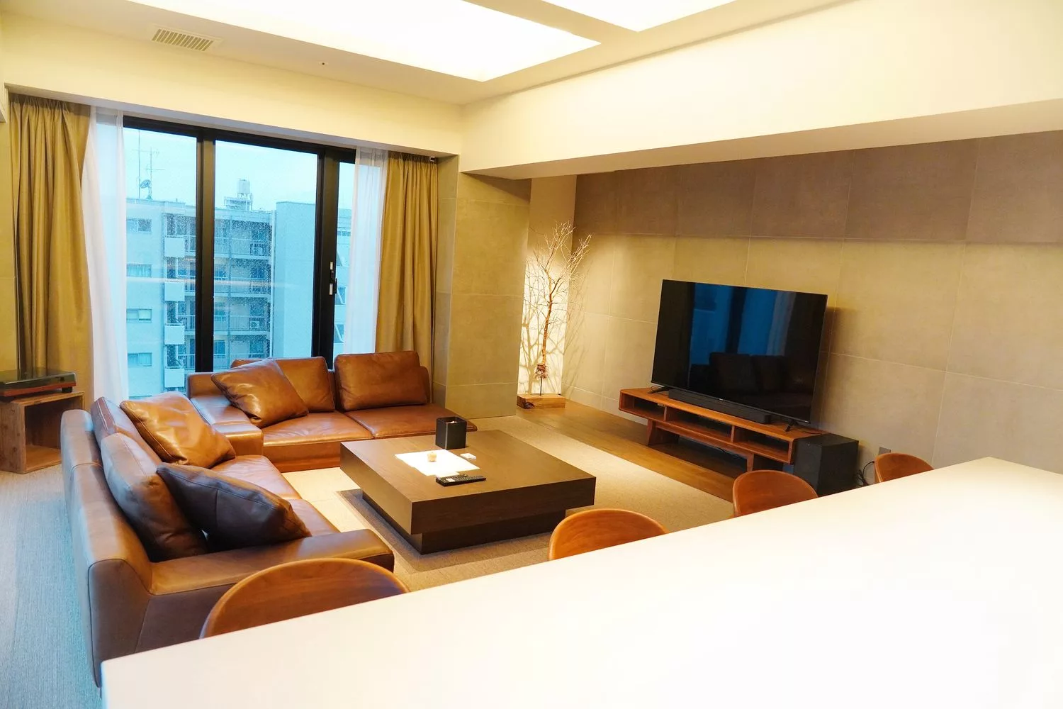 【京都車站飯店】Tune Stay Kyoto，結合書店的文青旅店，Hideout套房享啤酒點心無限吃到飽! @混血珊莎的奇幻旅程