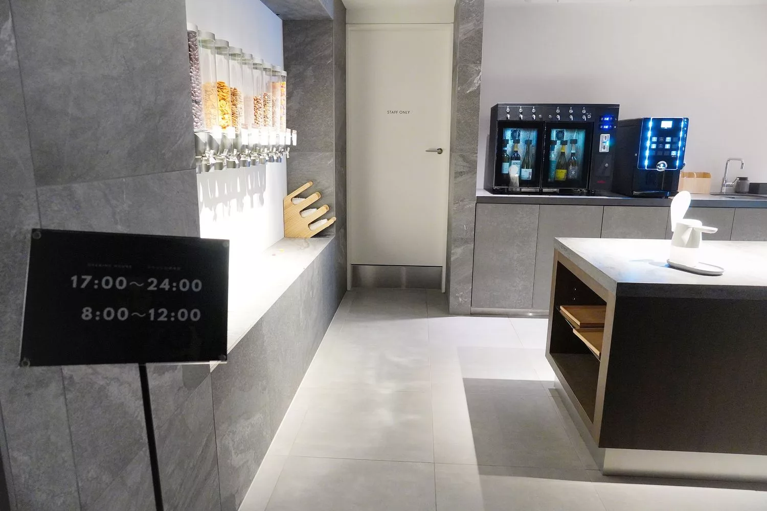 【京都車站飯店】Tune Stay Kyoto，結合書店的文青旅店，Hideout套房享啤酒點心無限吃到飽! @混血珊莎的奇幻旅程