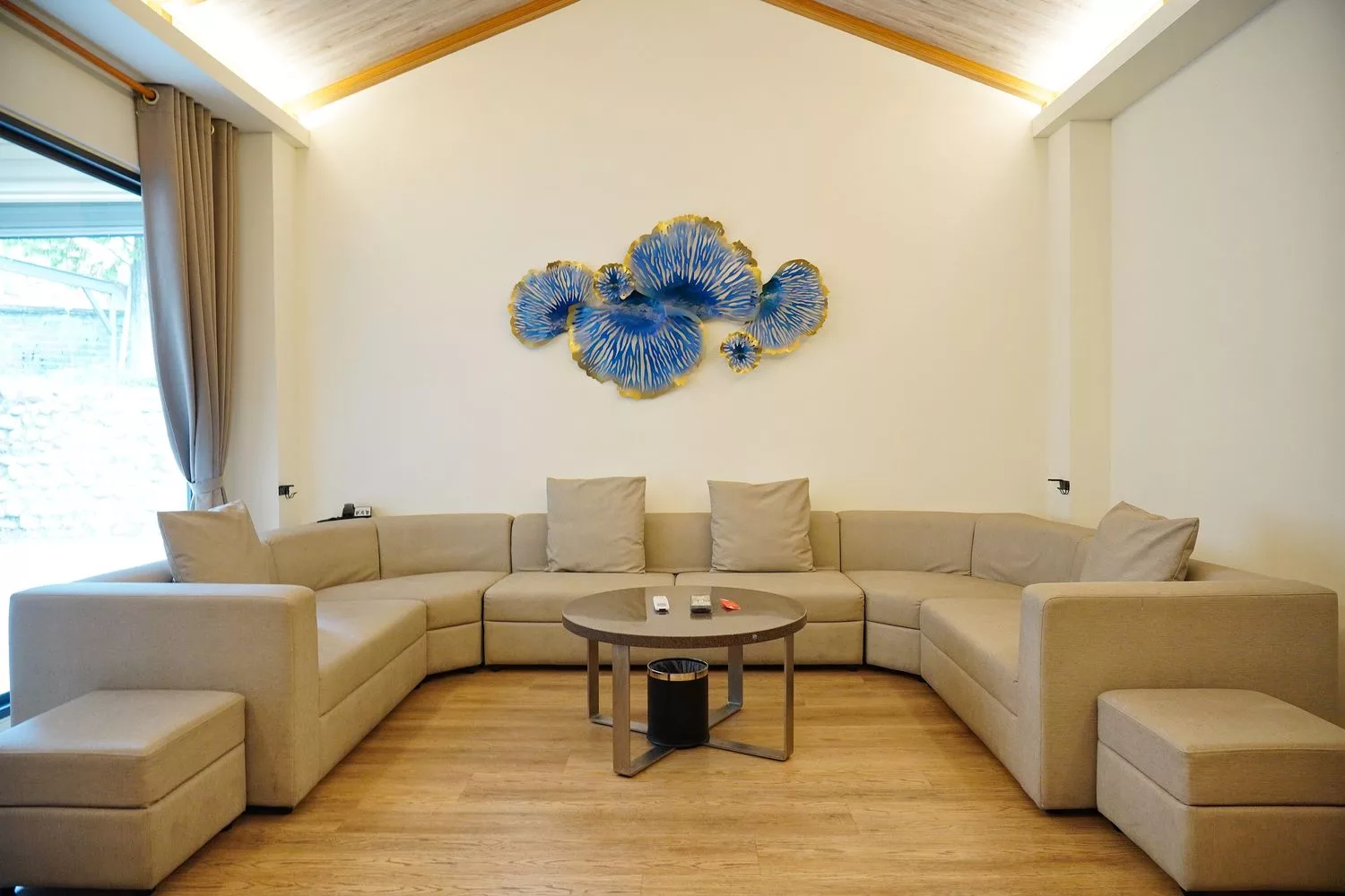 【南投市汽車旅館推薦】舒馨精品旅館,質感房型有KTV/露天浴池/豪華浴缸,適合情侶休息/親子住宿/商務出差! @混血珊莎的奇幻旅程 【南投市汽車旅館推薦】舒馨精品旅館,質感房型有KTV/露天浴池/豪華浴缸,適合情侶休息/親子住宿/商務出差! @混血珊莎的奇幻旅程