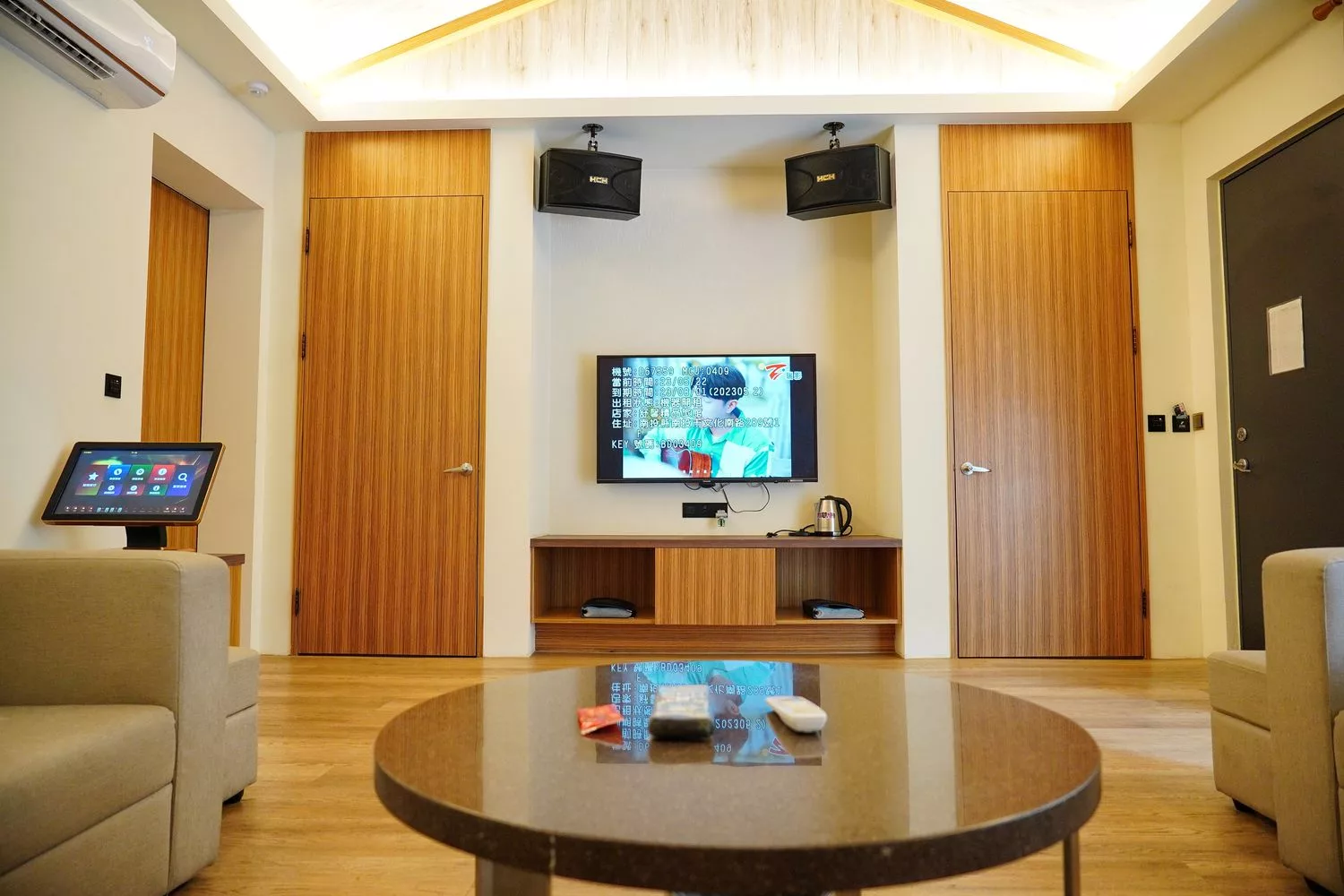 【南投市汽車旅館推薦】舒馨精品旅館,質感房型有KTV/露天浴池/豪華浴缸,適合情侶休息/親子住宿/商務出差! @混血珊莎的奇幻旅程 【南投市汽車旅館推薦】舒馨精品旅館,質感房型有KTV/露天浴池/豪華浴缸,適合情侶休息/親子住宿/商務出差! @混血珊莎的奇幻旅程