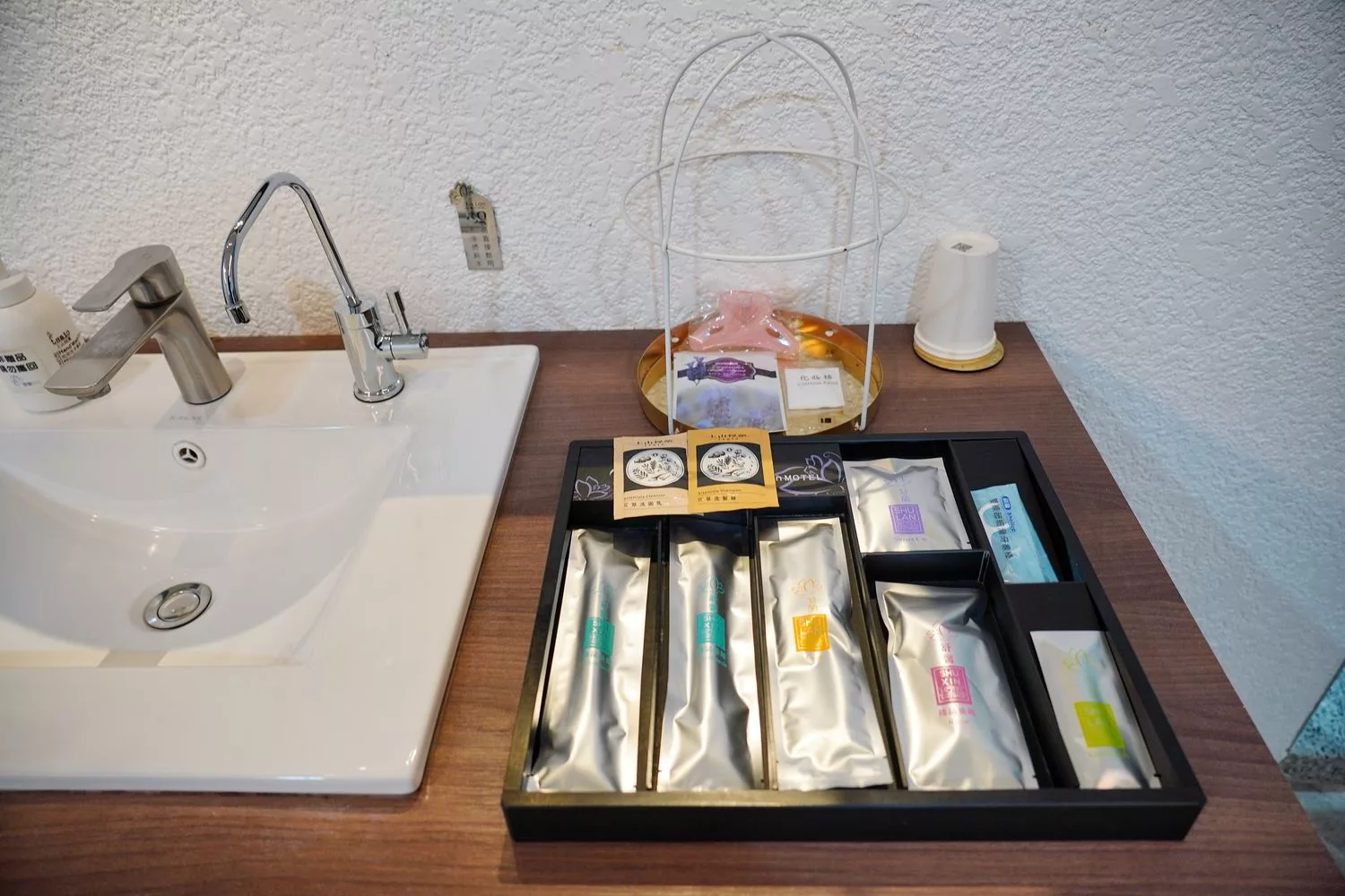 【南投市汽車旅館推薦】舒馨精品旅館,質感房型有KTV/露天浴池/豪華浴缸,適合情侶休息/親子住宿/商務出差! @混血珊莎的奇幻旅程 【南投市汽車旅館推薦】舒馨精品旅館,質感房型有KTV/露天浴池/豪華浴缸,適合情侶休息/親子住宿/商務出差! @混血珊莎的奇幻旅程