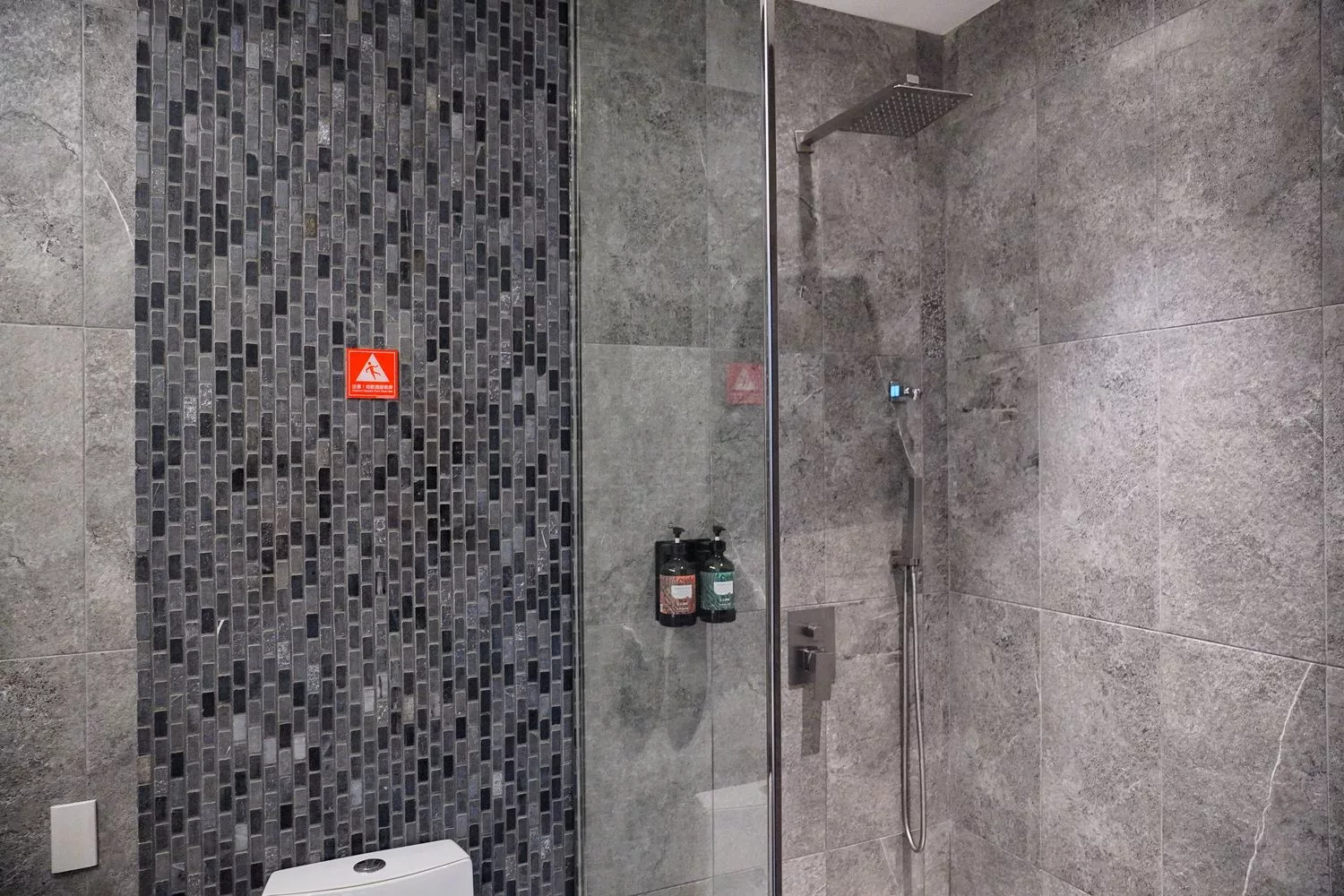 【南投市汽車旅館推薦】舒馨精品旅館,質感房型有KTV/露天浴池/豪華浴缸,適合情侶休息/親子住宿/商務出差! @混血珊莎的奇幻旅程 【南投市汽車旅館推薦】舒馨精品旅館,質感房型有KTV/露天浴池/豪華浴缸,適合情侶休息/親子住宿/商務出差! @混血珊莎的奇幻旅程