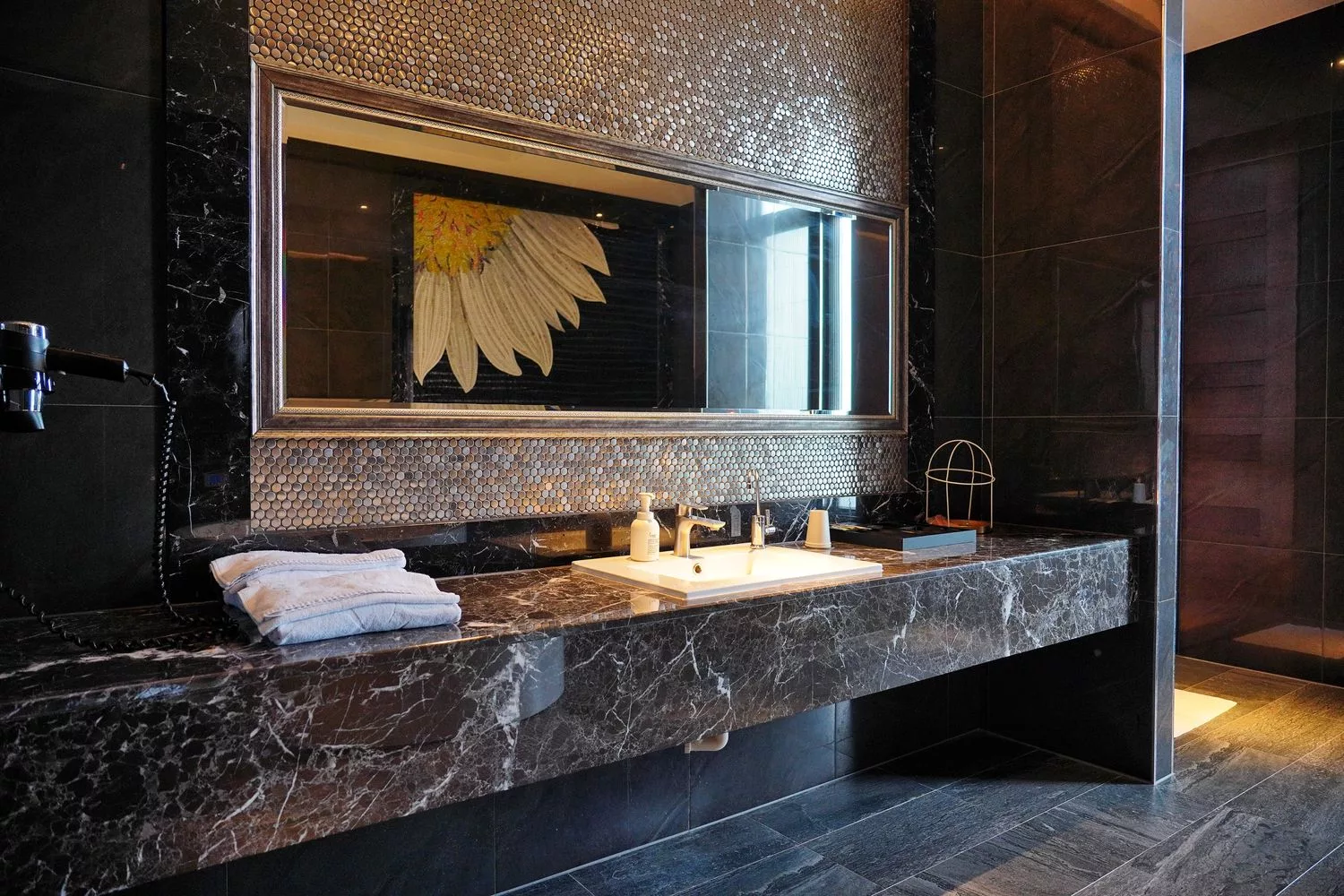 【南投市汽車旅館推薦】舒馨精品旅館,質感房型有KTV/露天浴池/豪華浴缸,適合情侶休息/親子住宿/商務出差! @混血珊莎的奇幻旅程 【南投市汽車旅館推薦】舒馨精品旅館,質感房型有KTV/露天浴池/豪華浴缸,適合情侶休息/親子住宿/商務出差! @混血珊莎的奇幻旅程