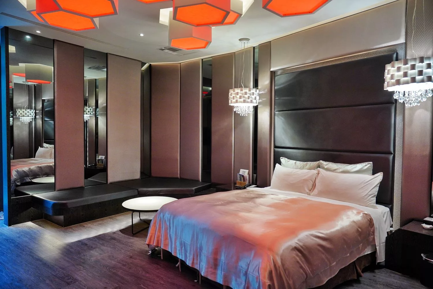 【南投市汽車旅館推薦】舒馨精品旅館,質感房型有KTV/露天浴池/豪華浴缸,適合情侶休息/親子住宿/商務出差! @混血珊莎的奇幻旅程 【南投市汽車旅館推薦】舒馨精品旅館,質感房型有KTV/露天浴池/豪華浴缸,適合情侶休息/親子住宿/商務出差! @混血珊莎的奇幻旅程