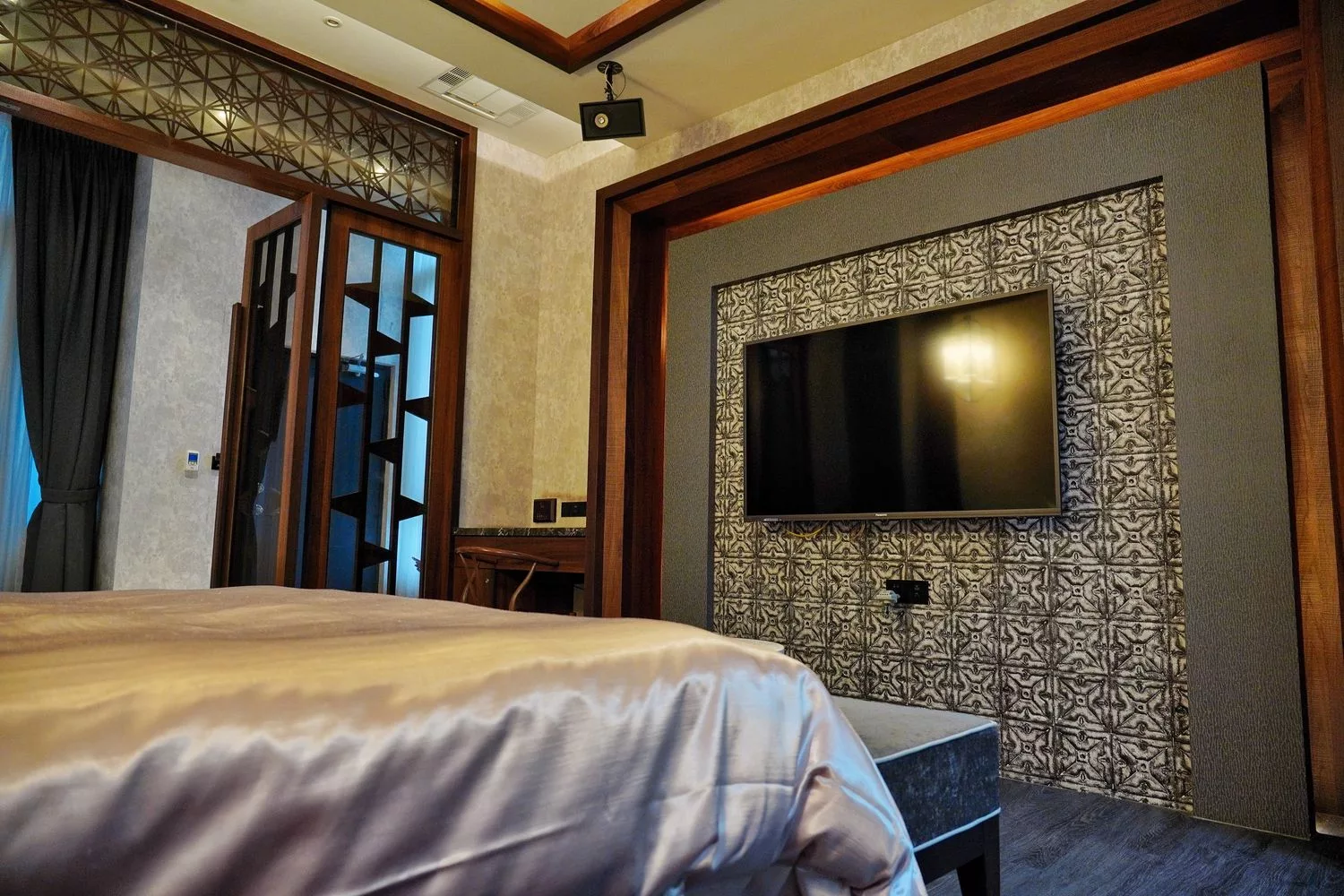 【南投市汽車旅館推薦】舒馨精品旅館,質感房型有KTV/露天浴池/豪華浴缸,適合情侶休息/親子住宿/商務出差! @混血珊莎的奇幻旅程 【南投市汽車旅館推薦】舒馨精品旅館,質感房型有KTV/露天浴池/豪華浴缸,適合情侶休息/親子住宿/商務出差! @混血珊莎的奇幻旅程