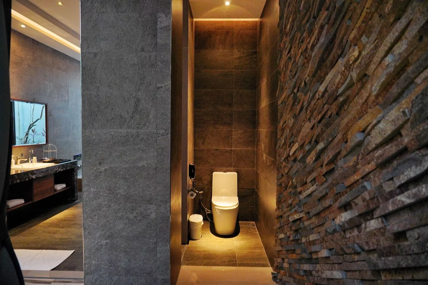 【南投市汽車旅館推薦】舒馨精品旅館,質感房型有KTV/露天浴池/豪華浴缸,適合情侶休息/親子住宿/商務出差! @混血珊莎的奇幻旅程 【南投市汽車旅館推薦】舒馨精品旅館,質感房型有KTV/露天浴池/豪華浴缸,適合情侶休息/親子住宿/商務出差! @混血珊莎的奇幻旅程