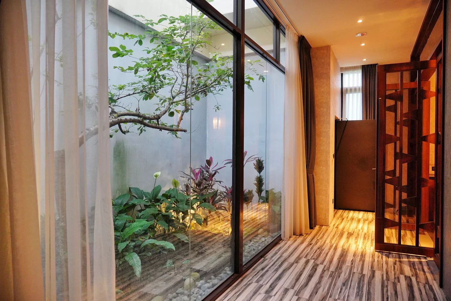 【南投市汽車旅館推薦】舒馨精品旅館,質感房型有KTV/露天浴池/豪華浴缸,適合情侶休息/親子住宿/商務出差! @混血珊莎的奇幻旅程 【南投市汽車旅館推薦】舒馨精品旅館,質感房型有KTV/露天浴池/豪華浴缸,適合情侶休息/親子住宿/商務出差! @混血珊莎的奇幻旅程